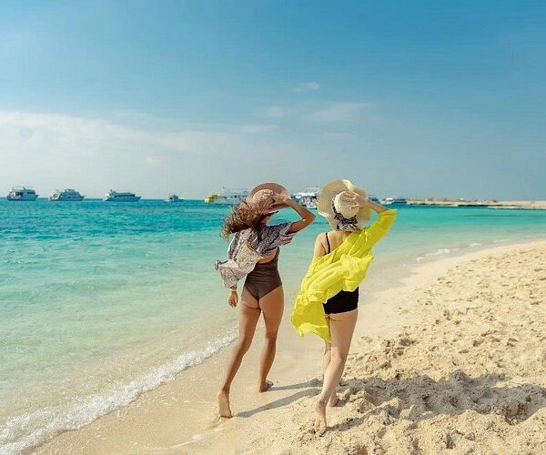 Hula Hula Island Sea Trip Normal Boat With Water Sports And Lunch - Hurghada