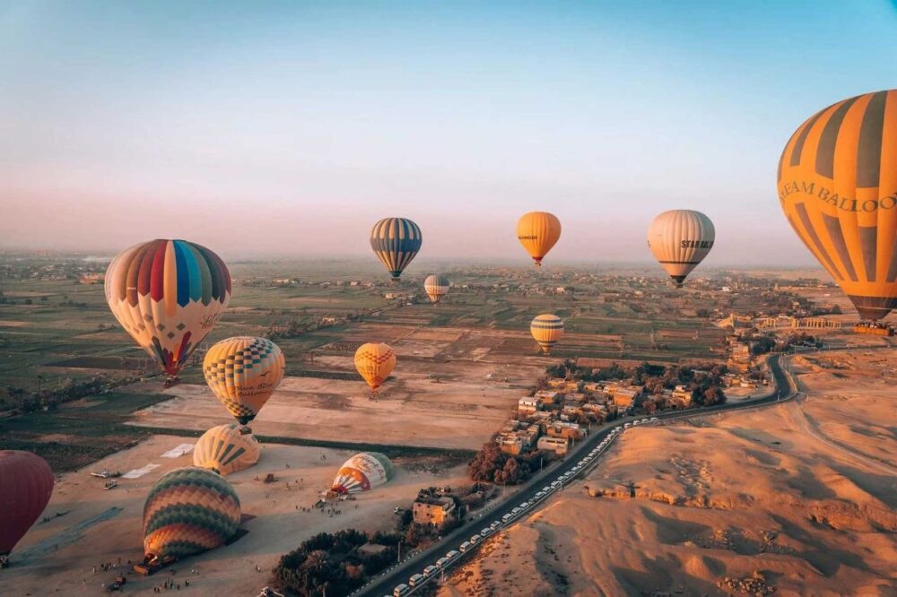 👑 Semi-Private Luxor & Hot Air Balloon Experience – 2 Days from Hurghada